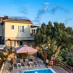 Afroksilia Triantafilo * Lefkada City