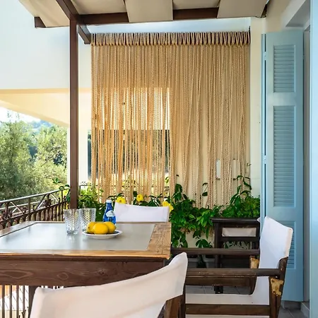 Afroksilia Triantafilo 公寓