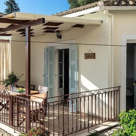 Afroksilia Triantafilo *