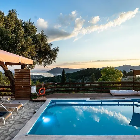 Afroksilia Triantafilo * Lefkada City