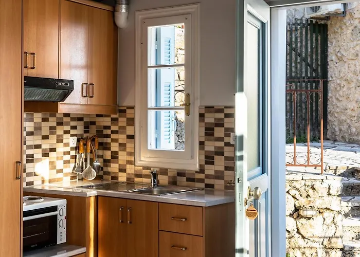 Afroksilia Triantafilo