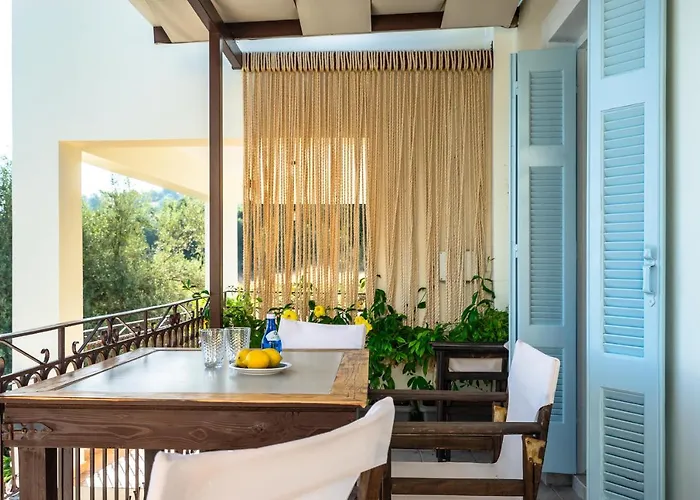 Afroksilia Triantafilo Daire