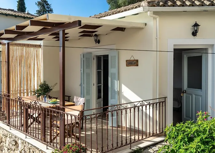 Afroksilia Triantafilo *